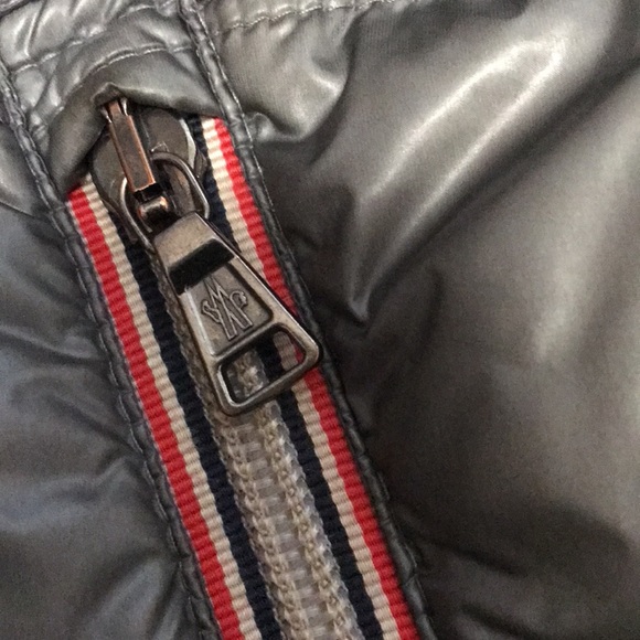 Authentic kids moncler jacket from therealreal - Picture 12 of 13